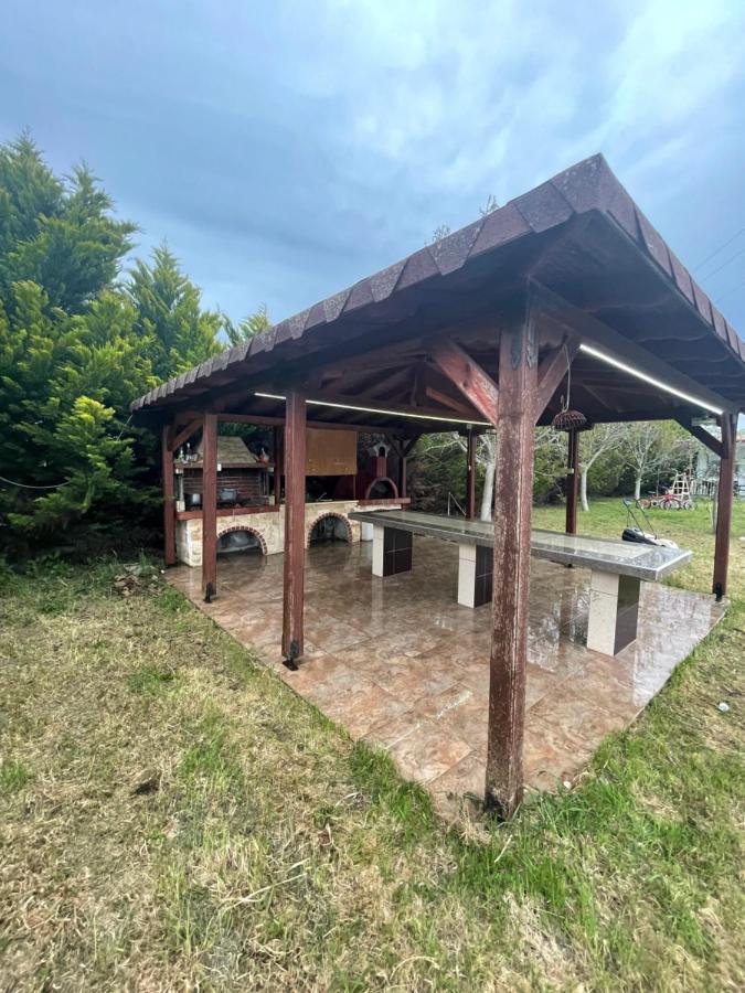 Ferienwohnung Ευχάριστο Εξοχικό Σπίτι Με Barbeque Skála Foúrkas Exterior foto