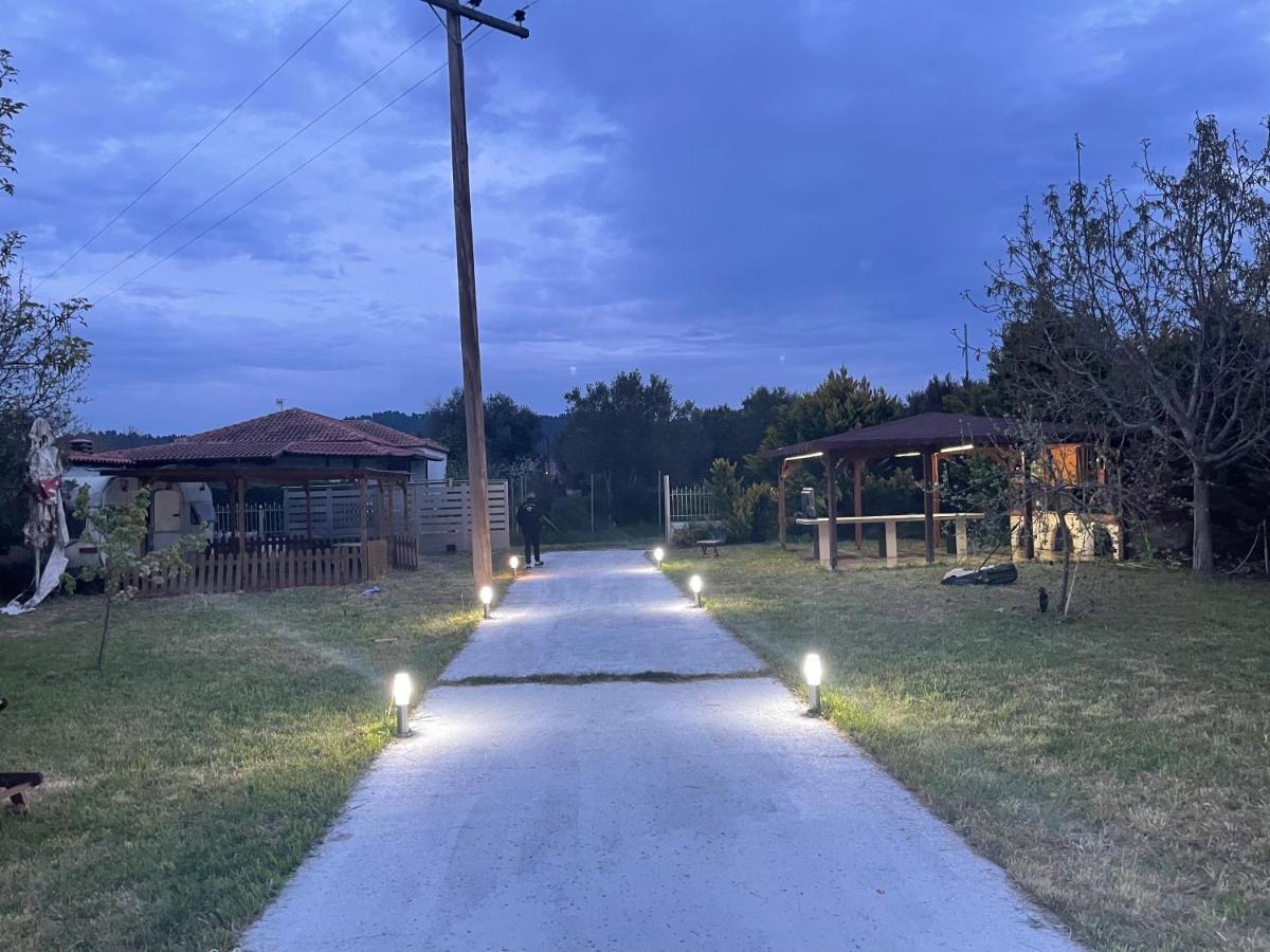 Ferienwohnung Ευχάριστο Εξοχικό Σπίτι Με Barbeque Skála Foúrkas Exterior foto