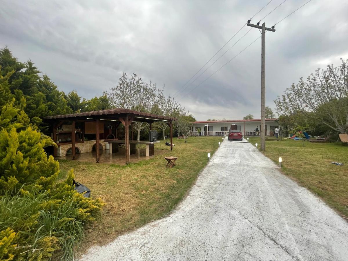 Ferienwohnung Ευχάριστο Εξοχικό Σπίτι Με Barbeque Skála Foúrkas Exterior foto