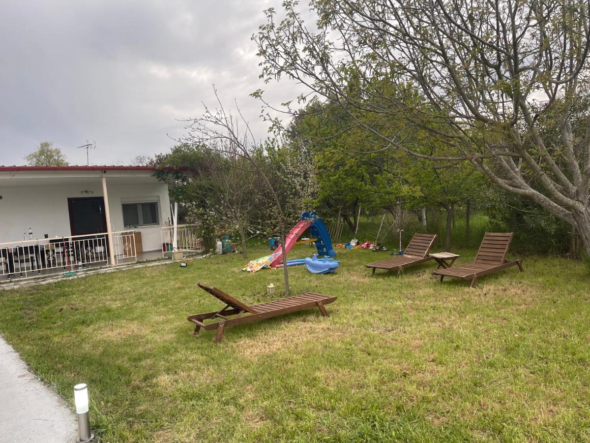 Ferienwohnung Ευχάριστο Εξοχικό Σπίτι Με Barbeque Skála Foúrkas Exterior foto