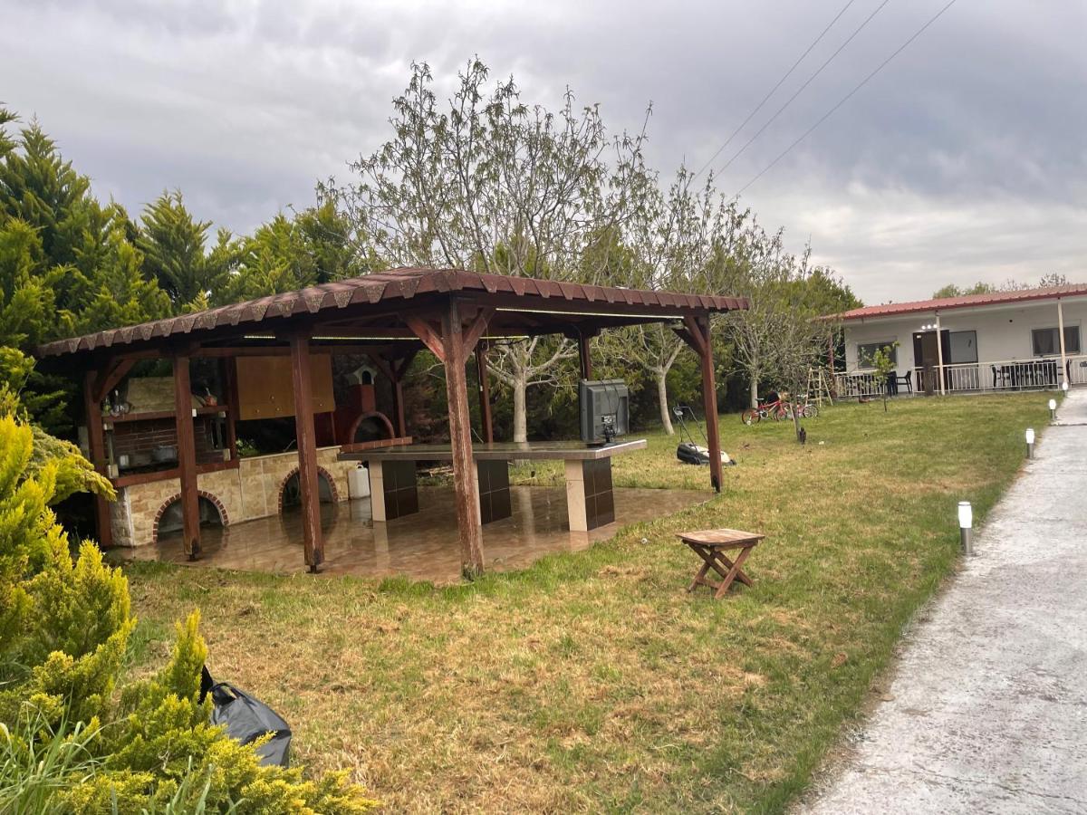 Ferienwohnung Ευχάριστο Εξοχικό Σπίτι Με Barbeque Skála Foúrkas Exterior foto