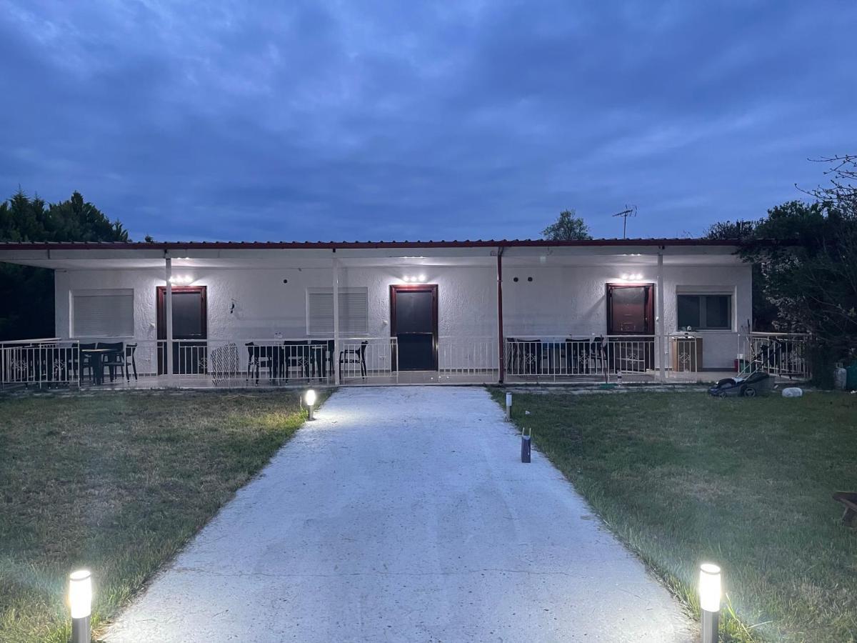 Ferienwohnung Ευχάριστο Εξοχικό Σπίτι Με Barbeque Skála Foúrkas Exterior foto